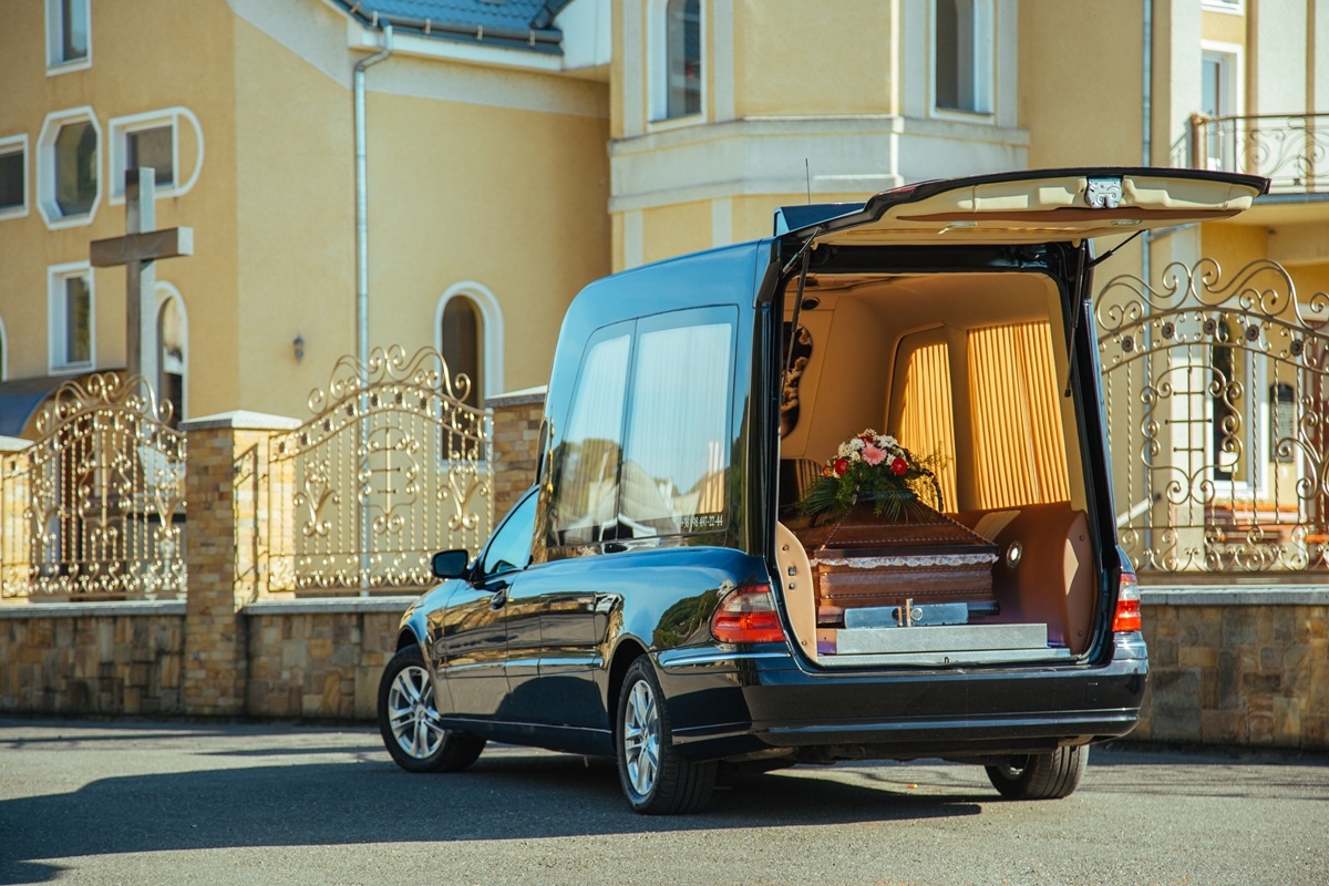 Автомобиль для перевозки тела
